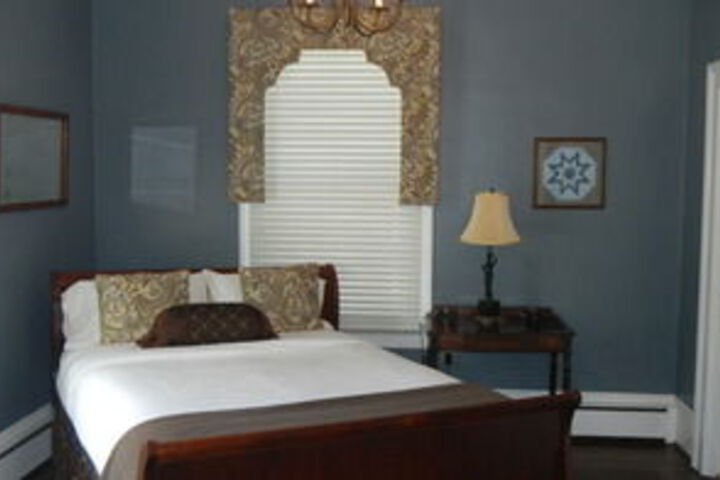 The Ashford Inn