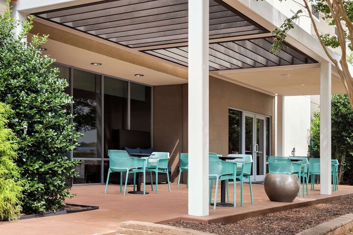 Terrace/Patio 26 of 31