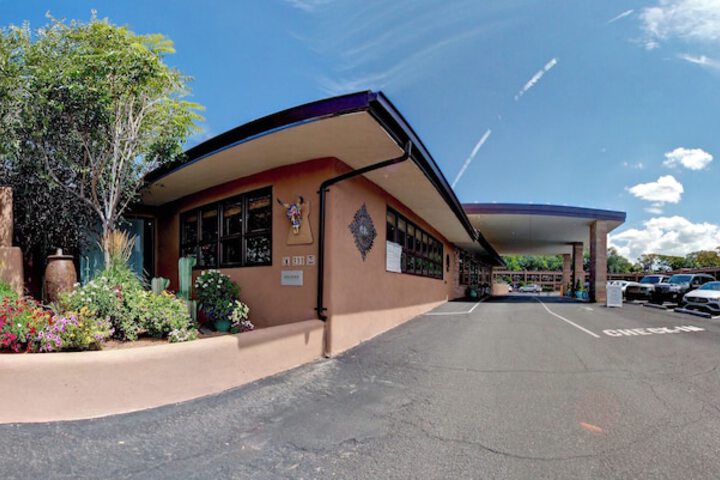 El Sendero Inn an Ascend Collection Hotel