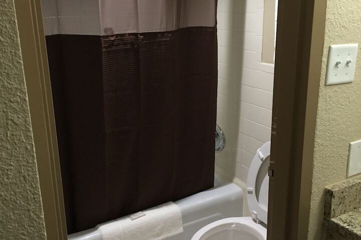 Room 28 of 52