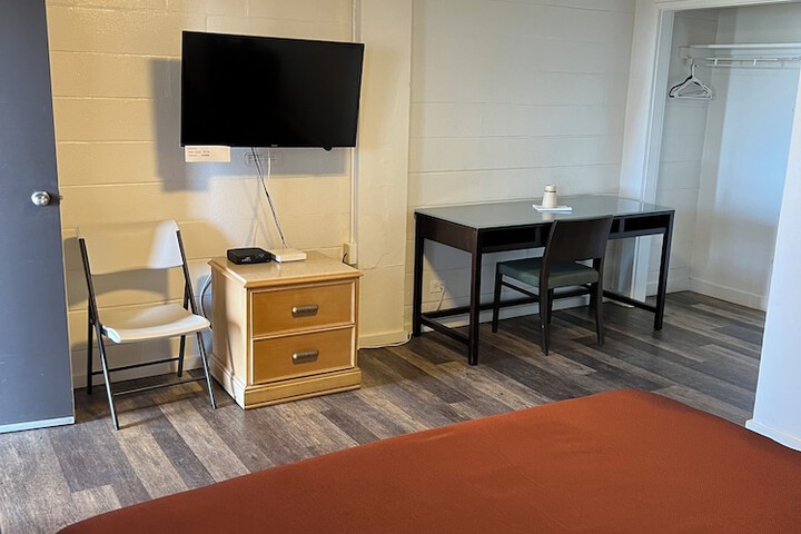 Room 12 of 68