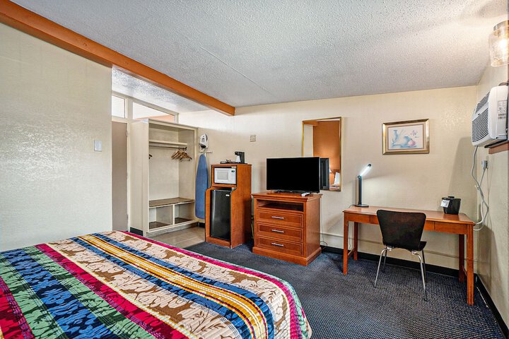 Room 21 of 22