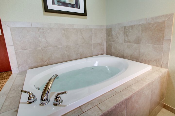 Hot Tub 44 of 47