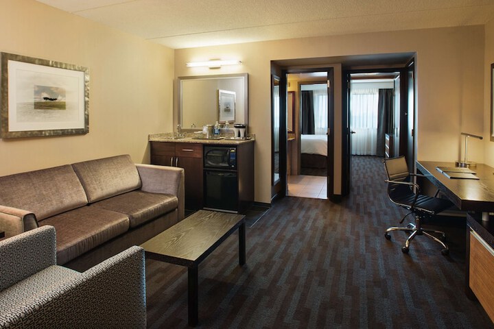 Room 28 of 61
