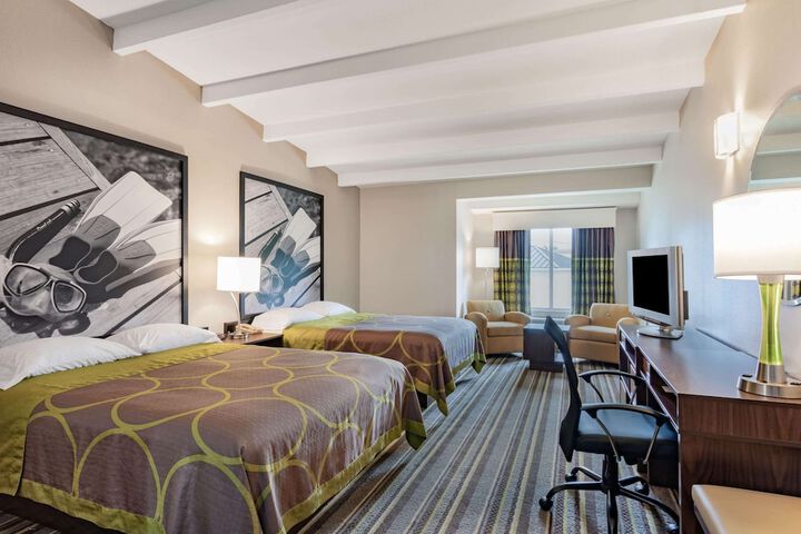 Room 14 of 27