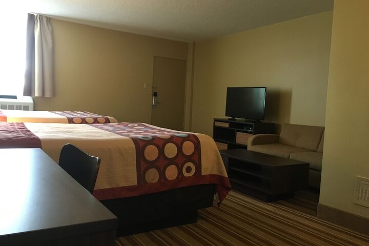 Room 27 of 32