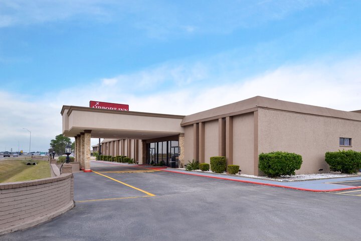 Hotel 4 of 65