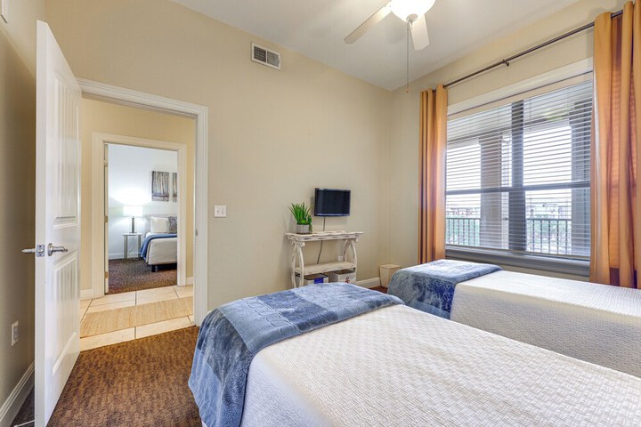Lake LBJ Condo w / Private Balcony Lake Views