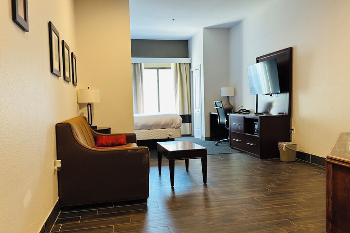 Comfort Suites Plymouth near US-30