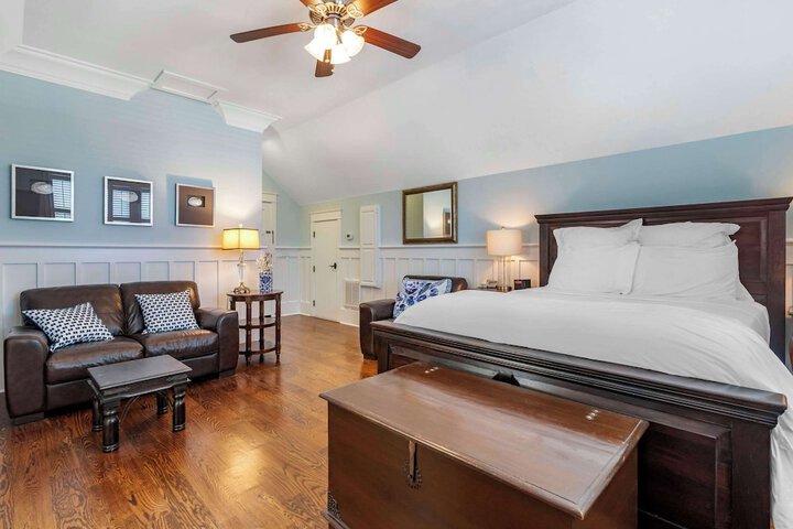 Room 21 of 53