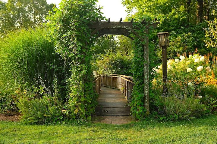 Hotel Exterior 53 of 64