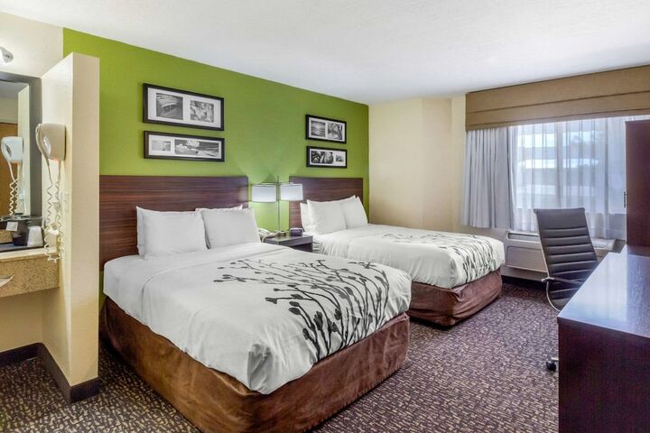 Room 10 of 27