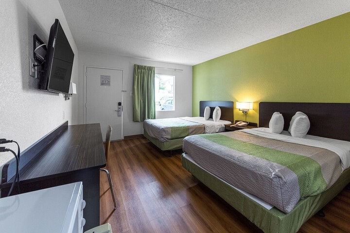 Motel 6 Warminster PA