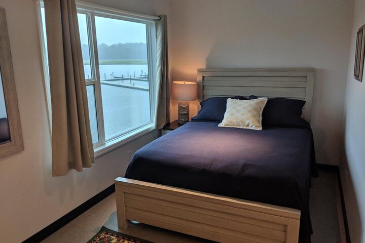 Room 10 of 30
