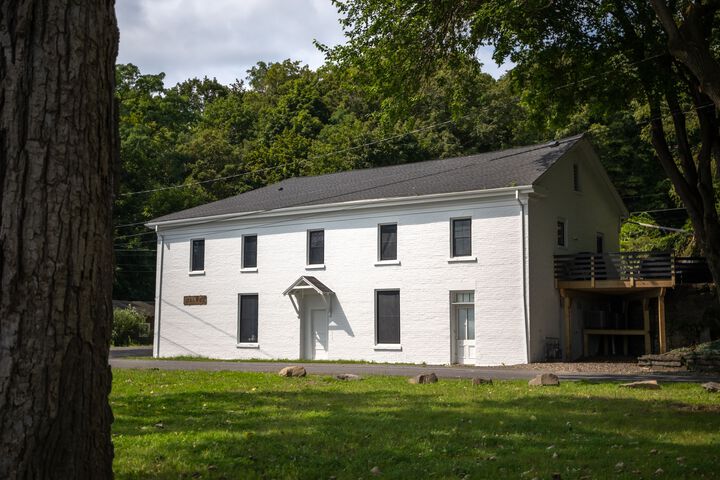 Hudson River Way by Woodstock Way Hotel