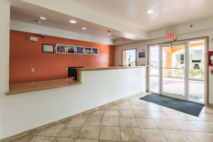 Motel 6 Alvarado TX