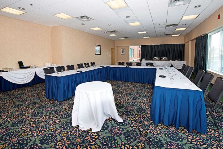 Hampton Inn by Hilton Ottawa