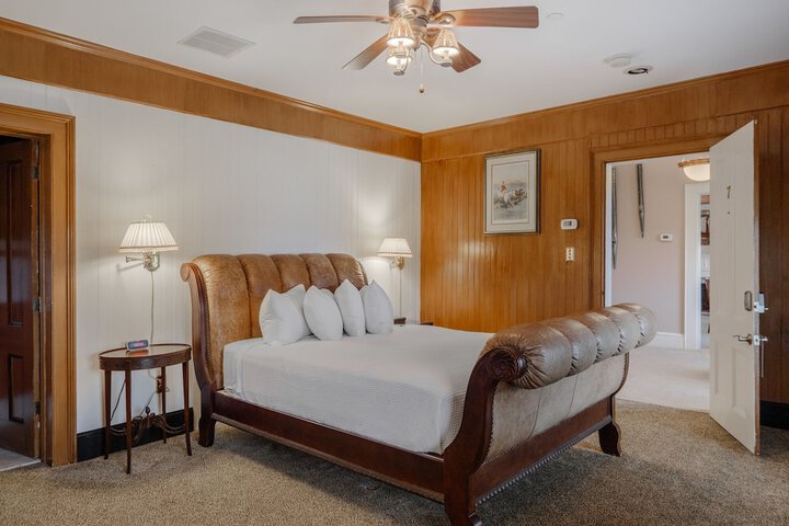 Room 5 of 46