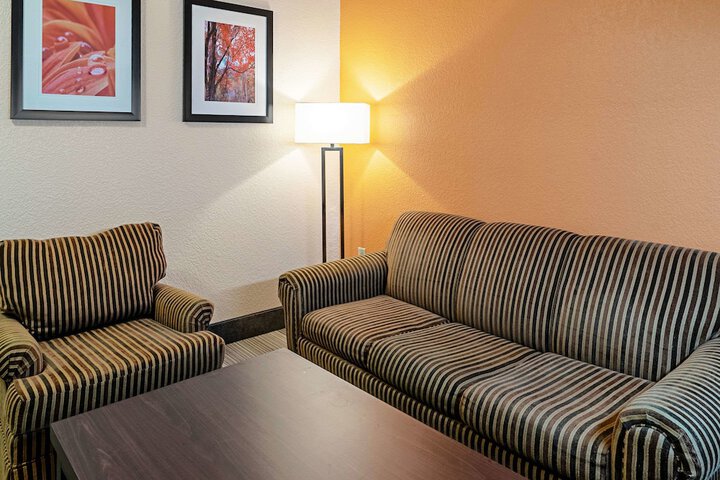 Room 10 of 39