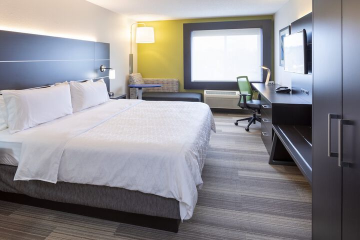 Room 42 of 75