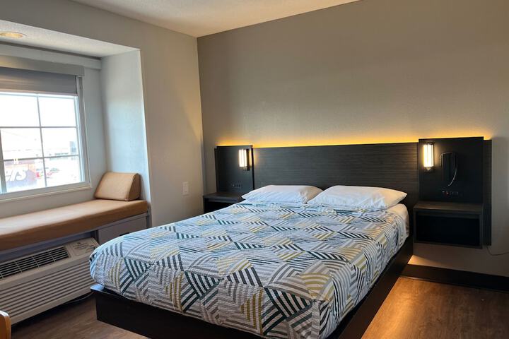Room 19 of 28