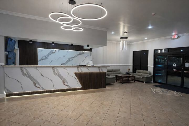 Express Inn & Suites