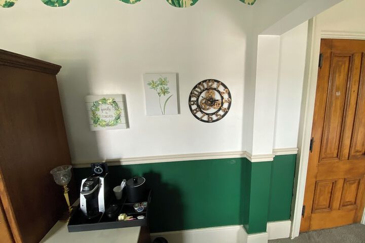 Room 70 of 75