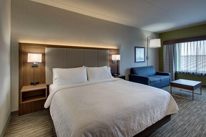 Room 17 of 41