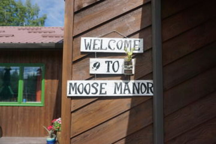 Fairbanks Moose Manor B & B