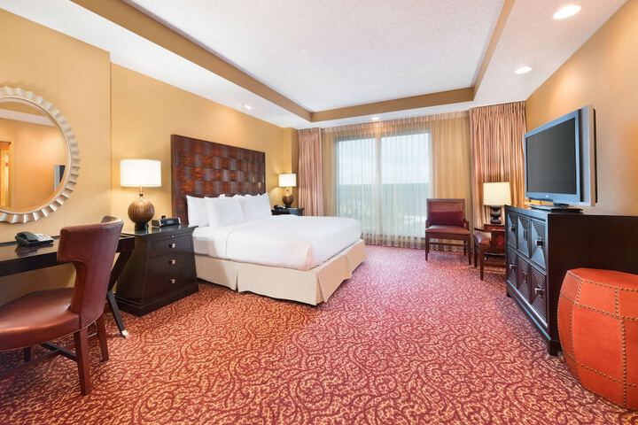 Room 32 of 48