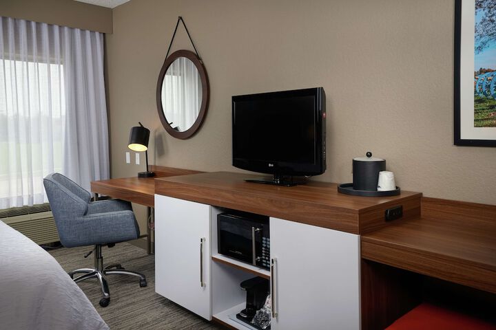 Room 9 of 27
