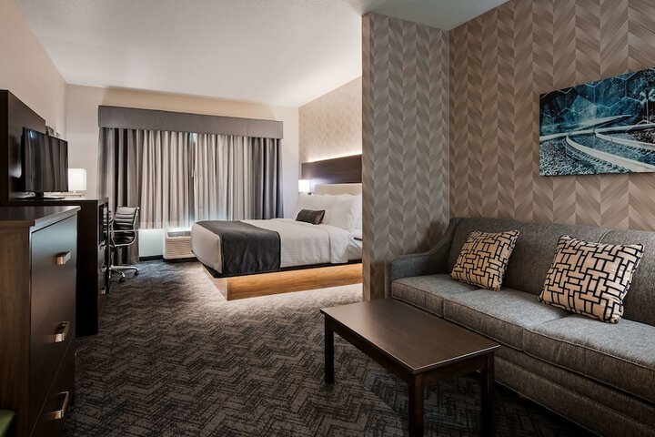Room 11 of 20
