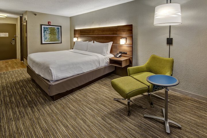 Room 14 of 29