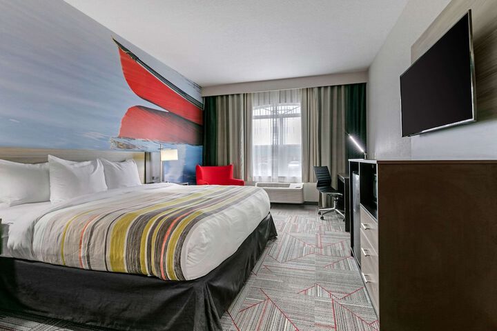 Room 27 of 38