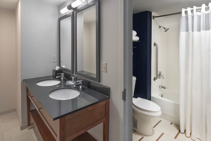 Room 43 of 50