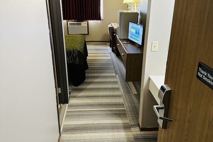 Room 9 of 21