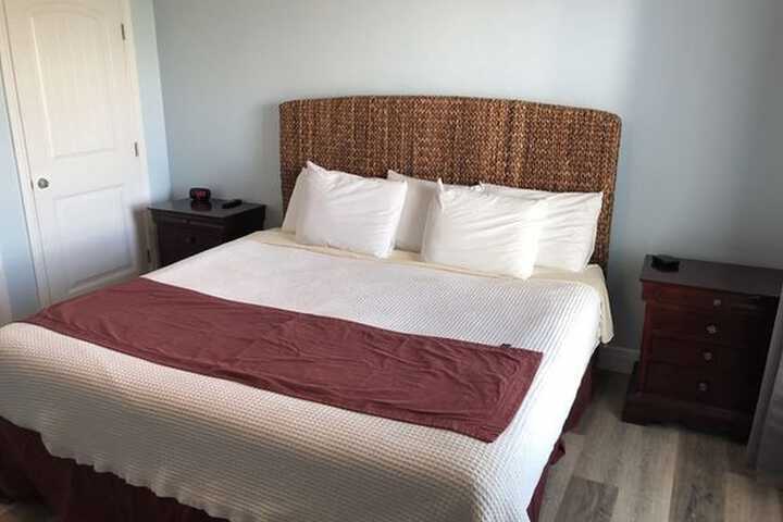 Beachgate CondoSuites and Oceanfront Resort