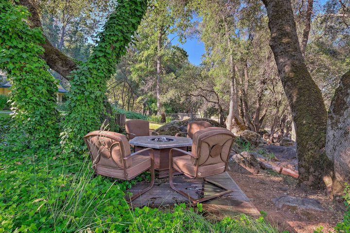 Sonora Home on 10 Resort Acres w / Shared Pool!