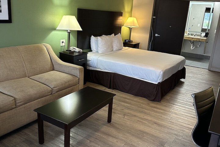 Room 14 of 19