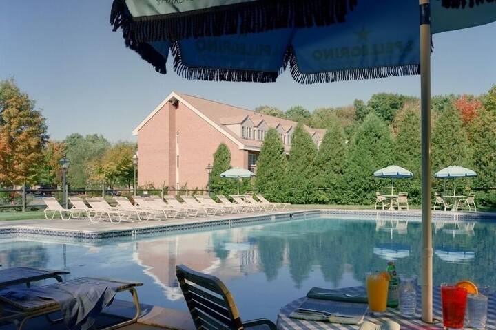 Pool 4 of 38