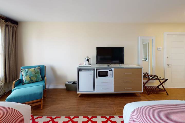 Room 34 of 80