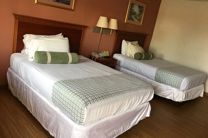 Room 18 of 28