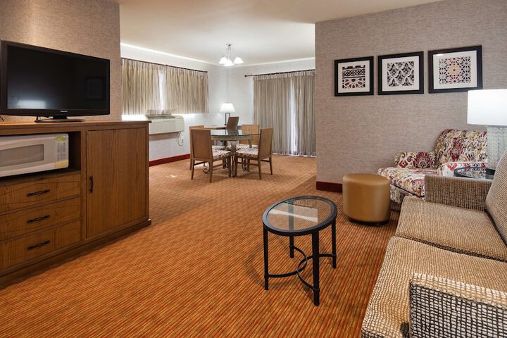 Room 15 of 18
