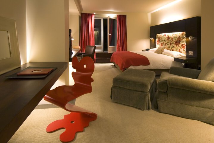 Room 42 of 149