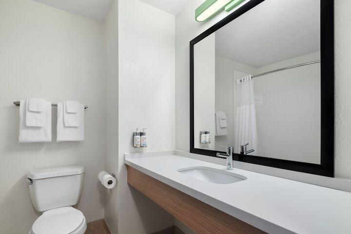 Garner Hotel Madison Huntsville Airport by IHG