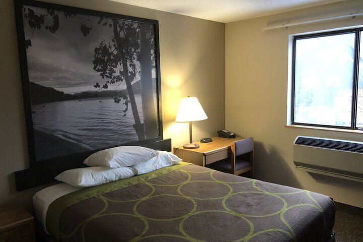 Room 20 of 35