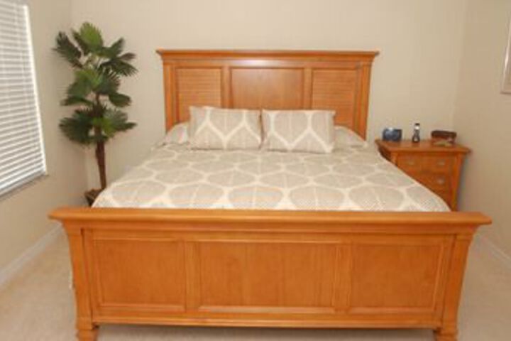 226SW Scaton 3 Br Villa by RedAwning