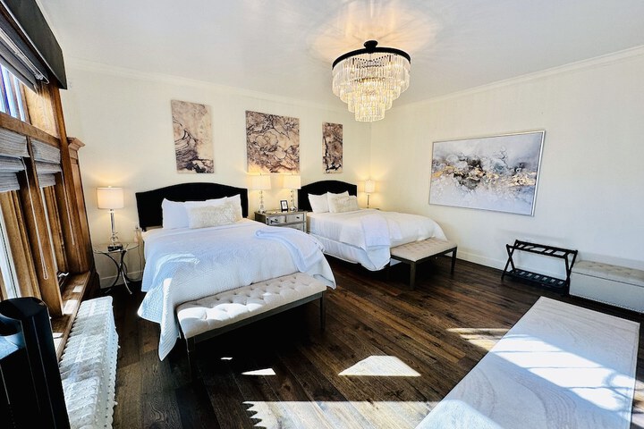 Bespoke Inn Flagstaff