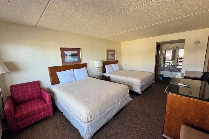 Room 10 of 11