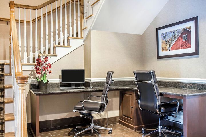 Comfort Inn & Suites Sturbridge - Brimfield